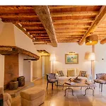 Luxury Acquaviva Firenze *