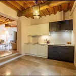 Luxury Acquaviva Firenze *