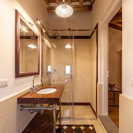 Luxury Acquaviva Firenze ヴィラ