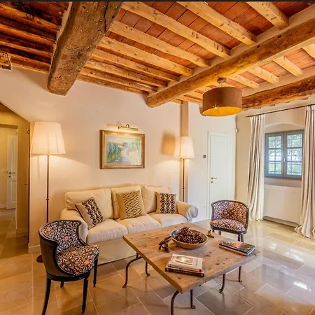 Luxury Acquaviva Firenze *