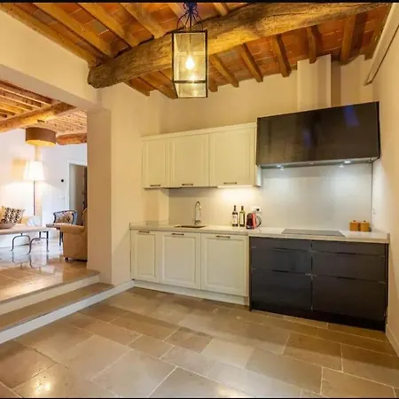 Luxury Acquaviva Firenze *